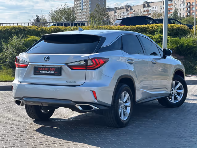 Lexus RX - фото 2