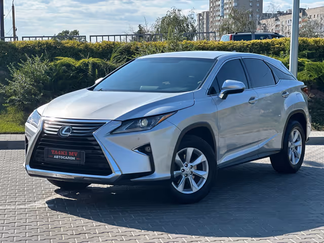 Lexus RX - фото 1