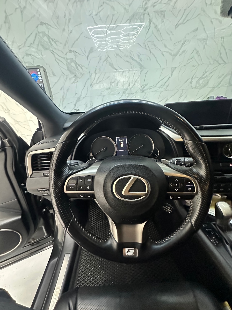 Lexus RX - фото 5