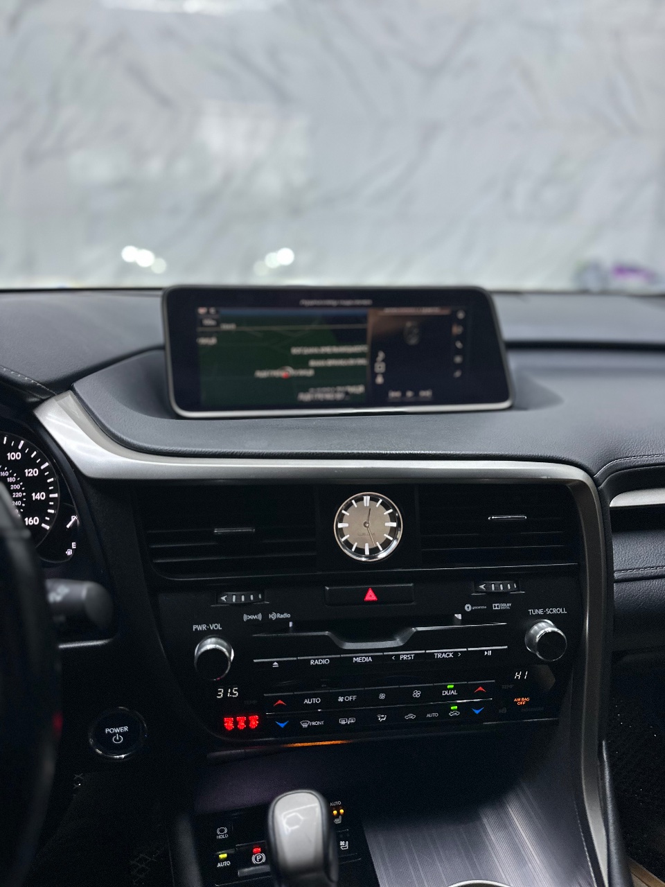 Lexus RX - фото 1