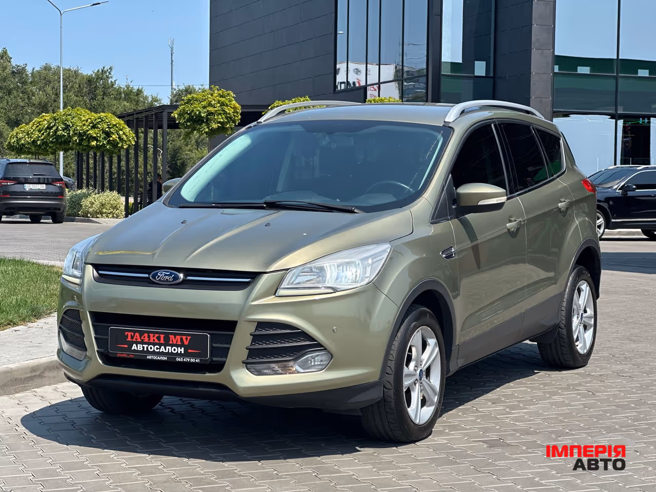 Ford Kuga - фото 1