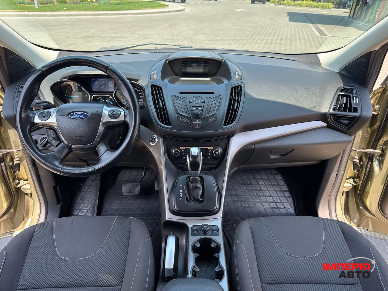 Ford Kuga - фото 13