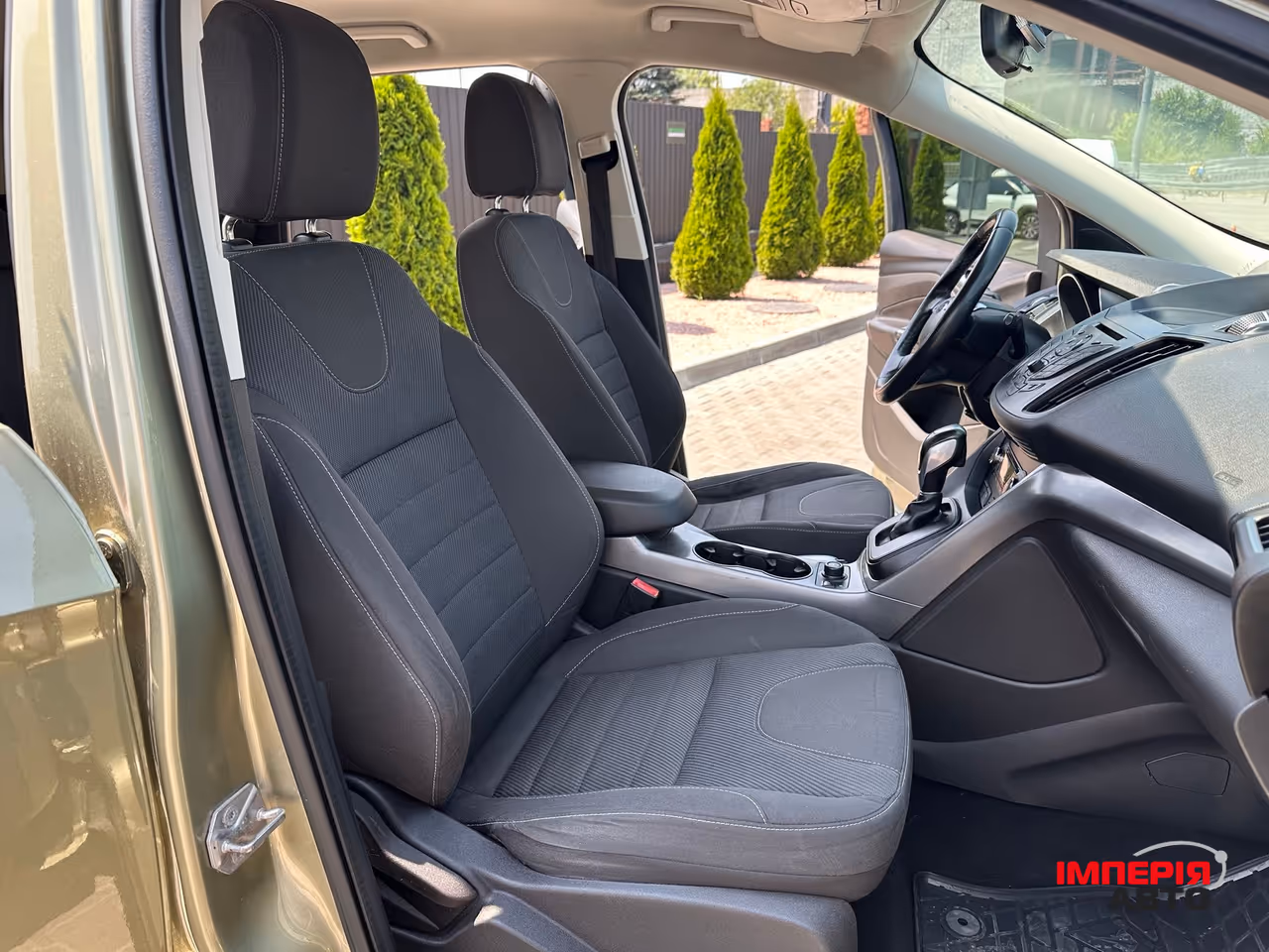 Ford Kuga - фото 12