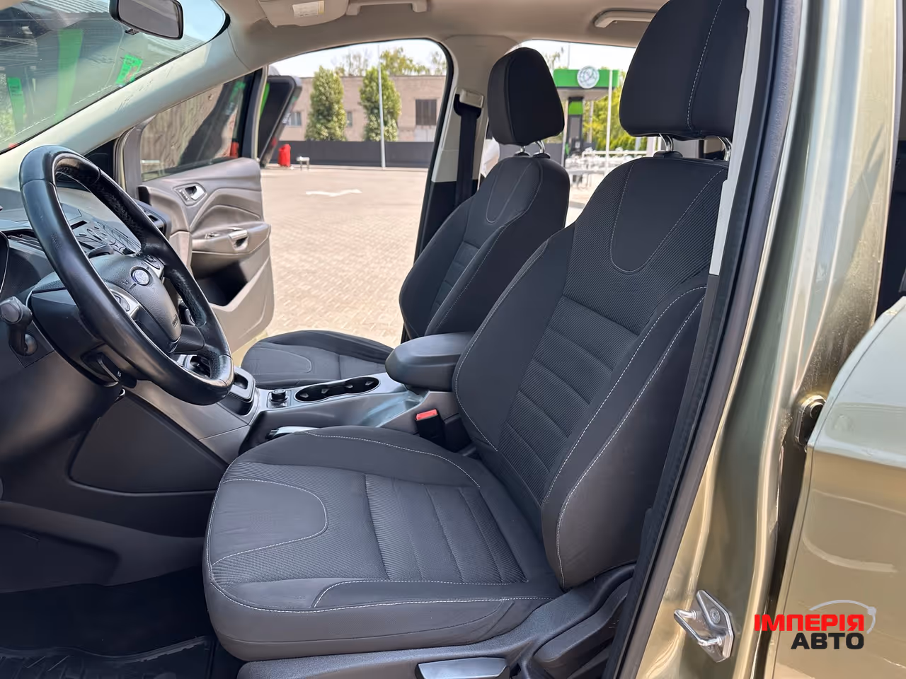 Ford Kuga - фото 8