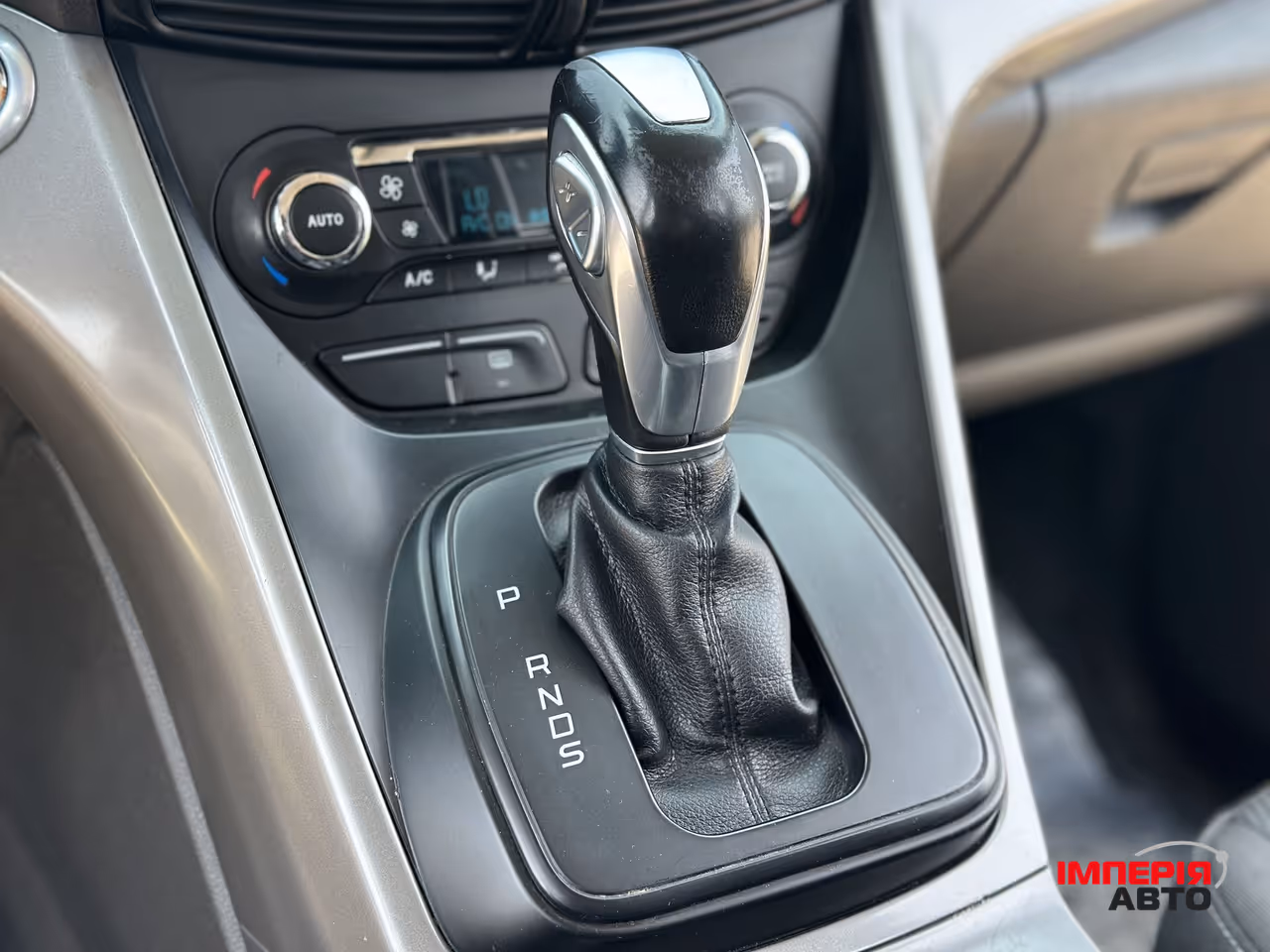 Ford Kuga - фото 15