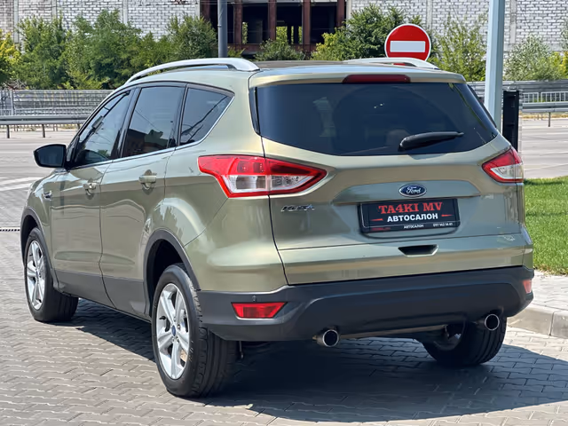 Ford Kuga - фото 5