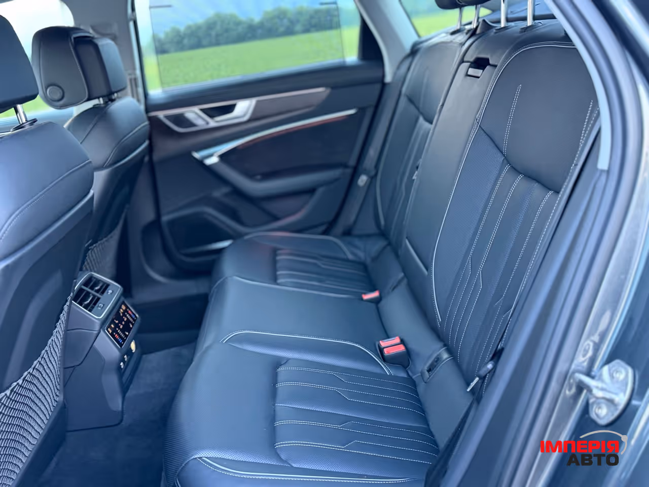 Audi A6 - фото 18