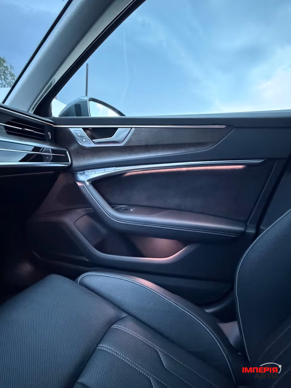 Audi A6 - фото 35