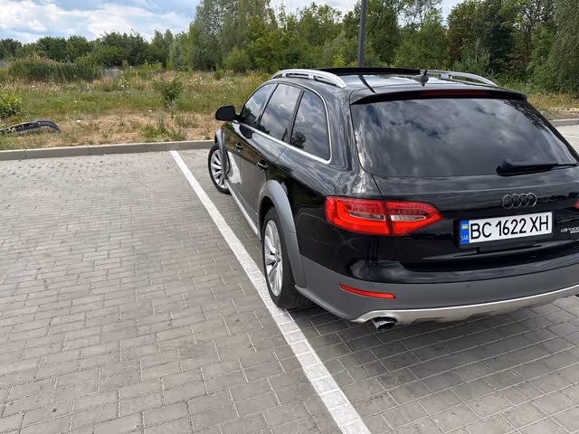 Audi A4 allroad - фото 5