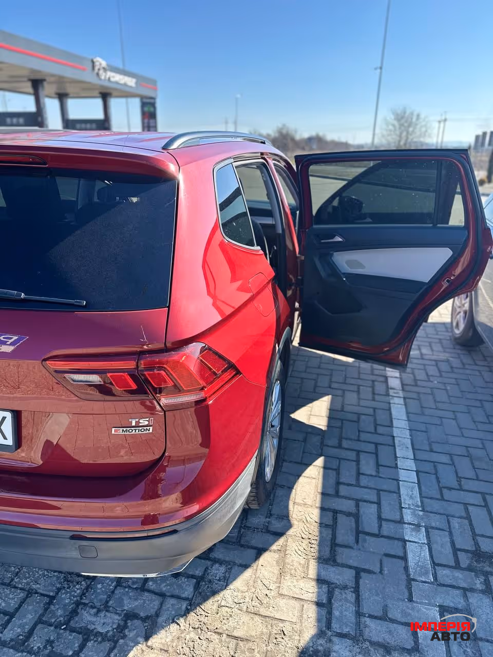 Volkswagen Tiguan - фото 6