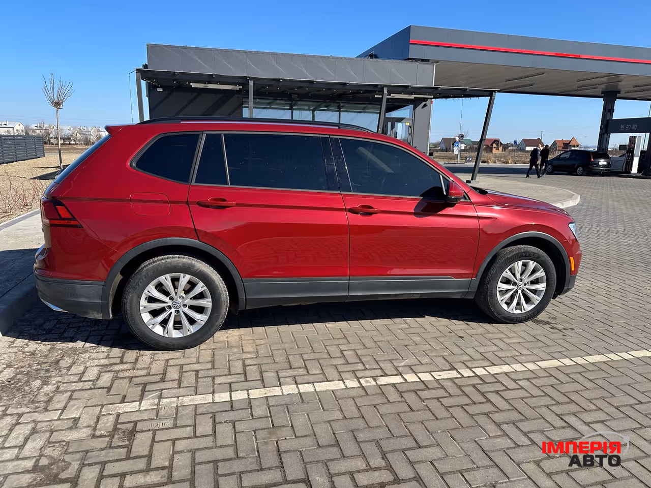 Volkswagen Tiguan - фото 8