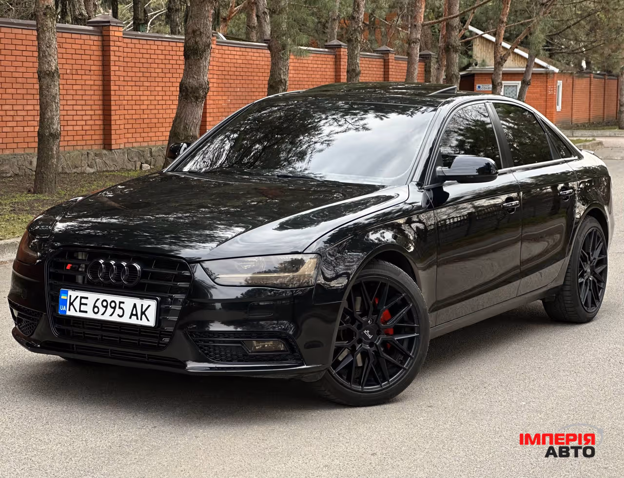 Audi A4 - фото 1