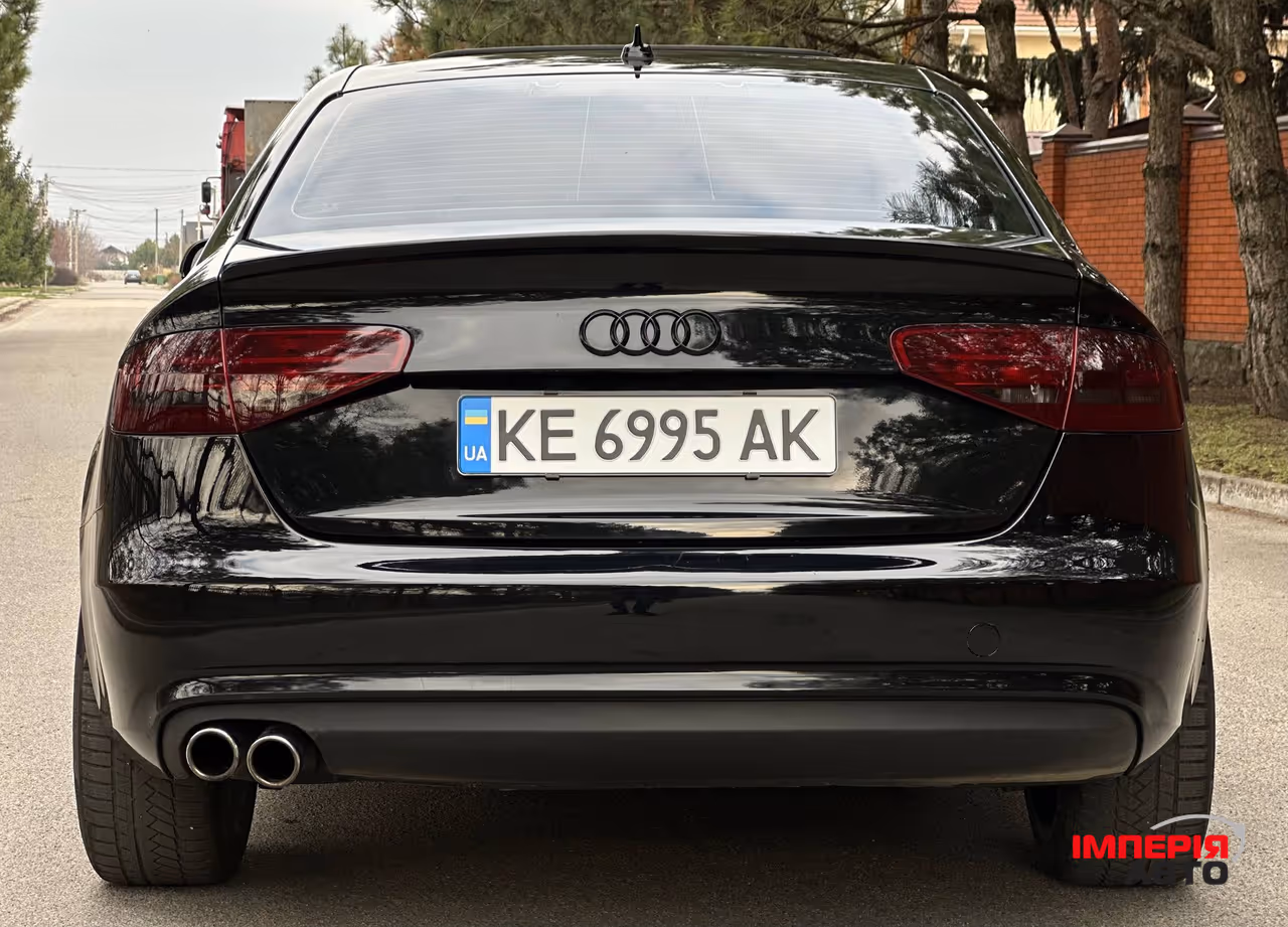 Audi A4 - фото 4