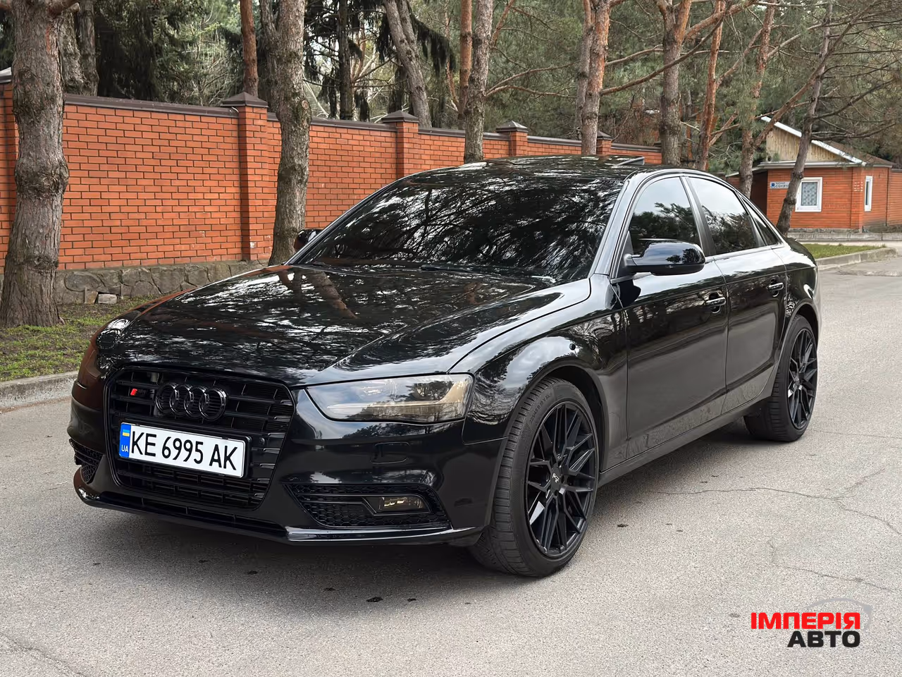 Audi A4 - фото 5