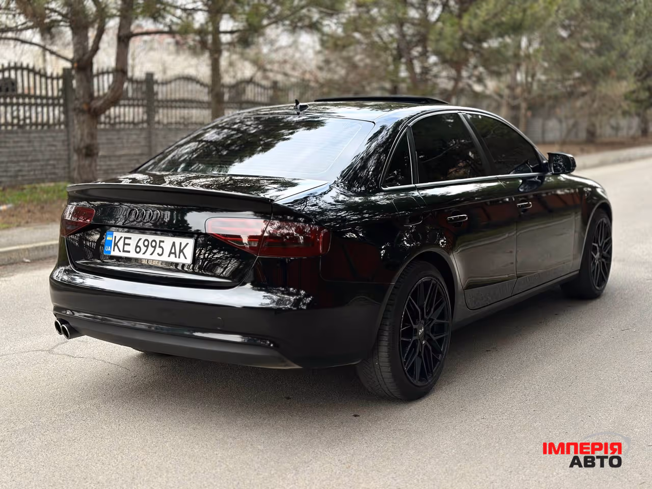 Audi A4 - фото 8