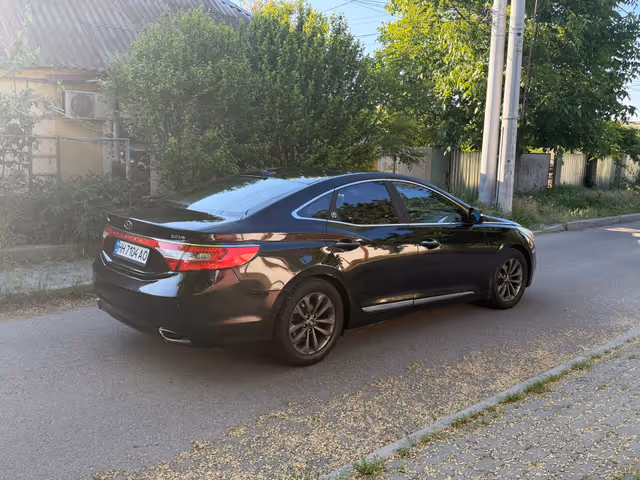 Hyundai Grandeur - фото 2