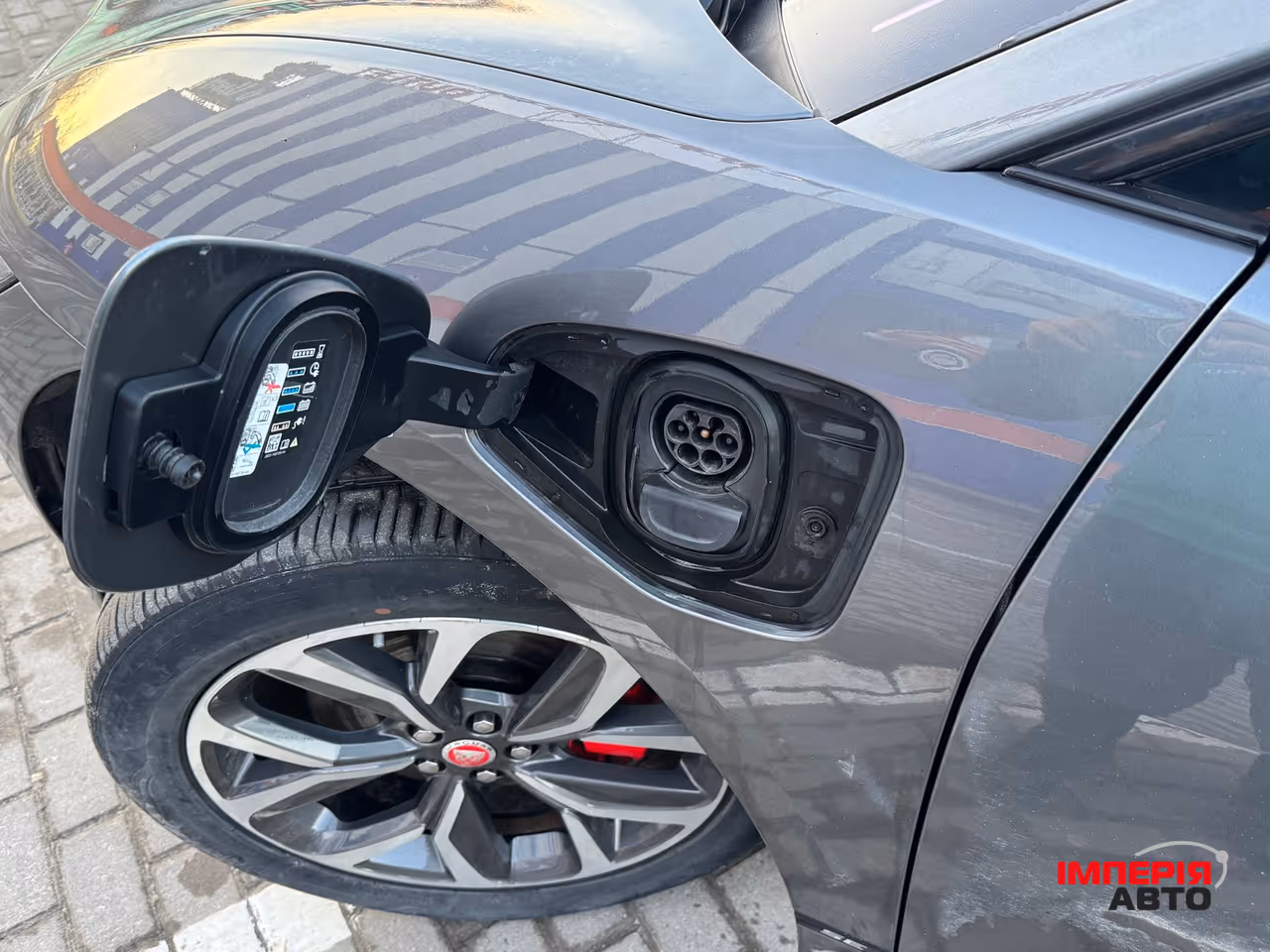 Jaguar I-Pace - фото 13