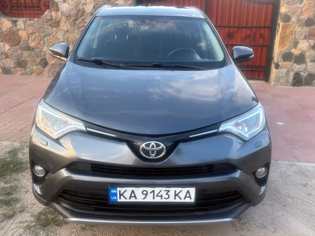 Toyota RAV4 - фото 3