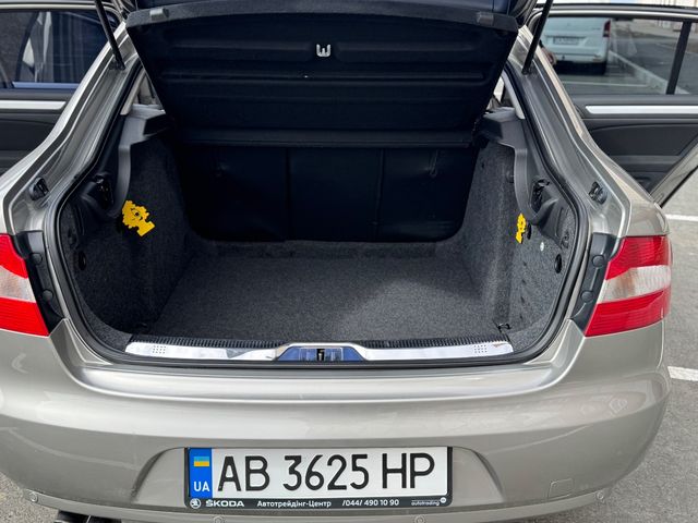 Skoda Superb - фото 5