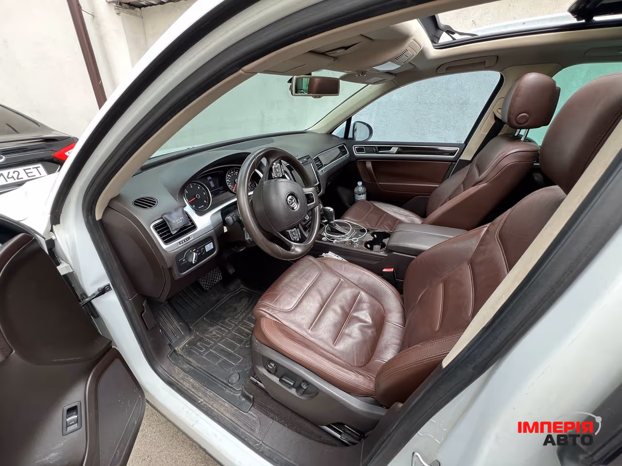 Volkswagen Touareg - фото 14