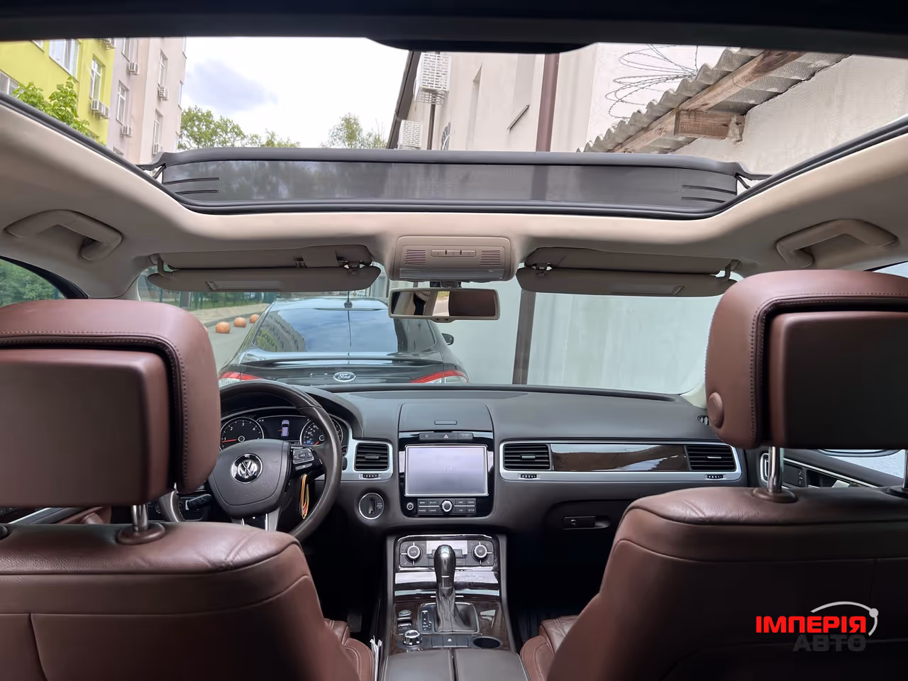 Volkswagen Touareg - фото 9