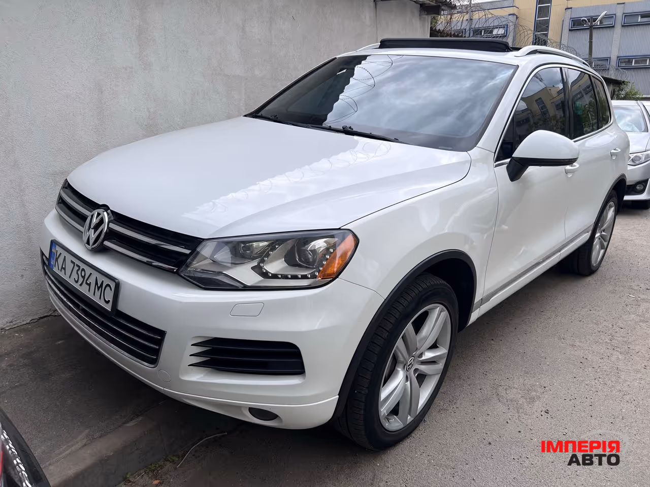 Volkswagen Touareg - фото 4