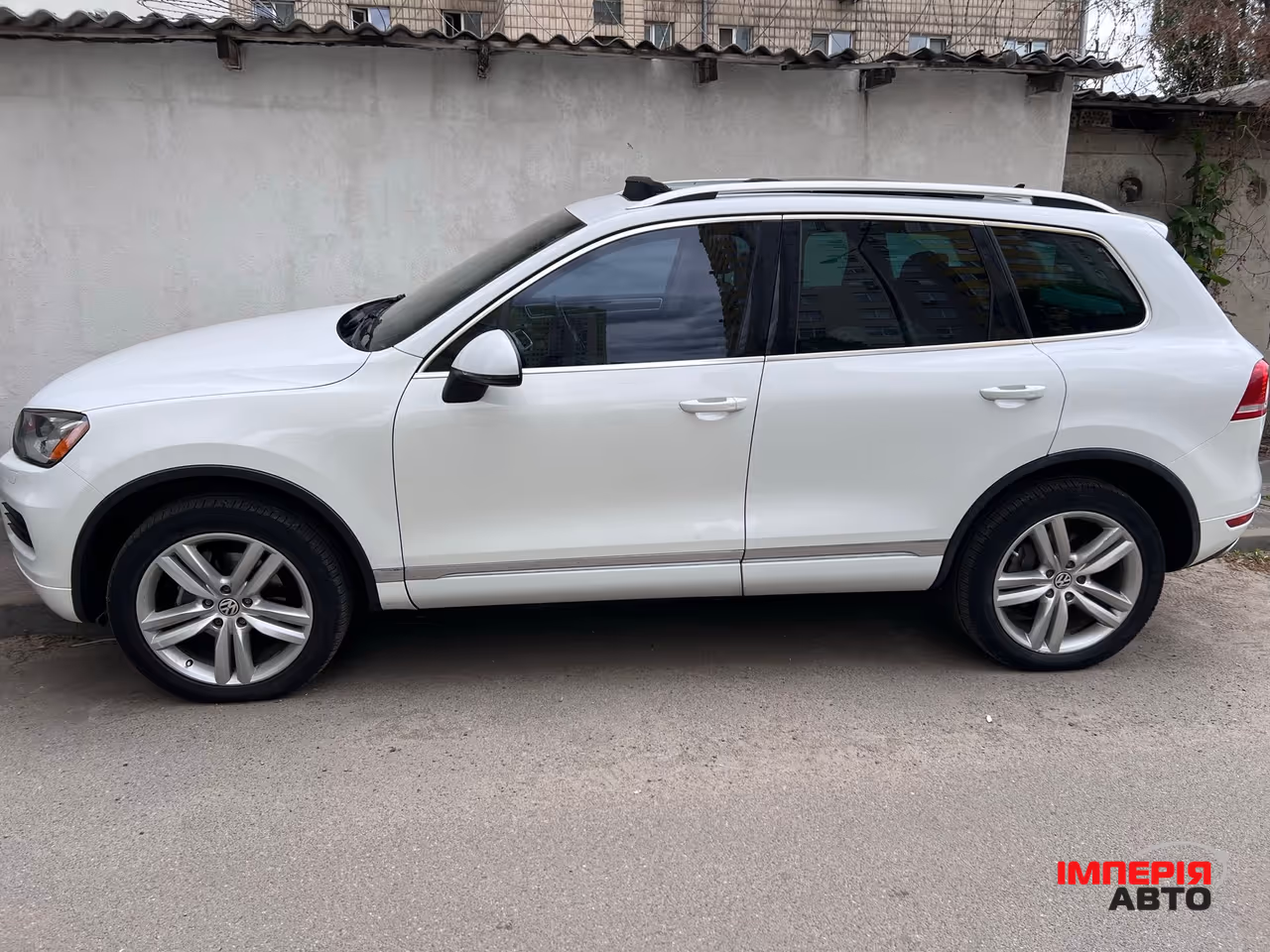 Volkswagen Touareg - фото 6