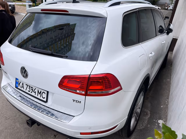 Volkswagen Touareg - фото 3