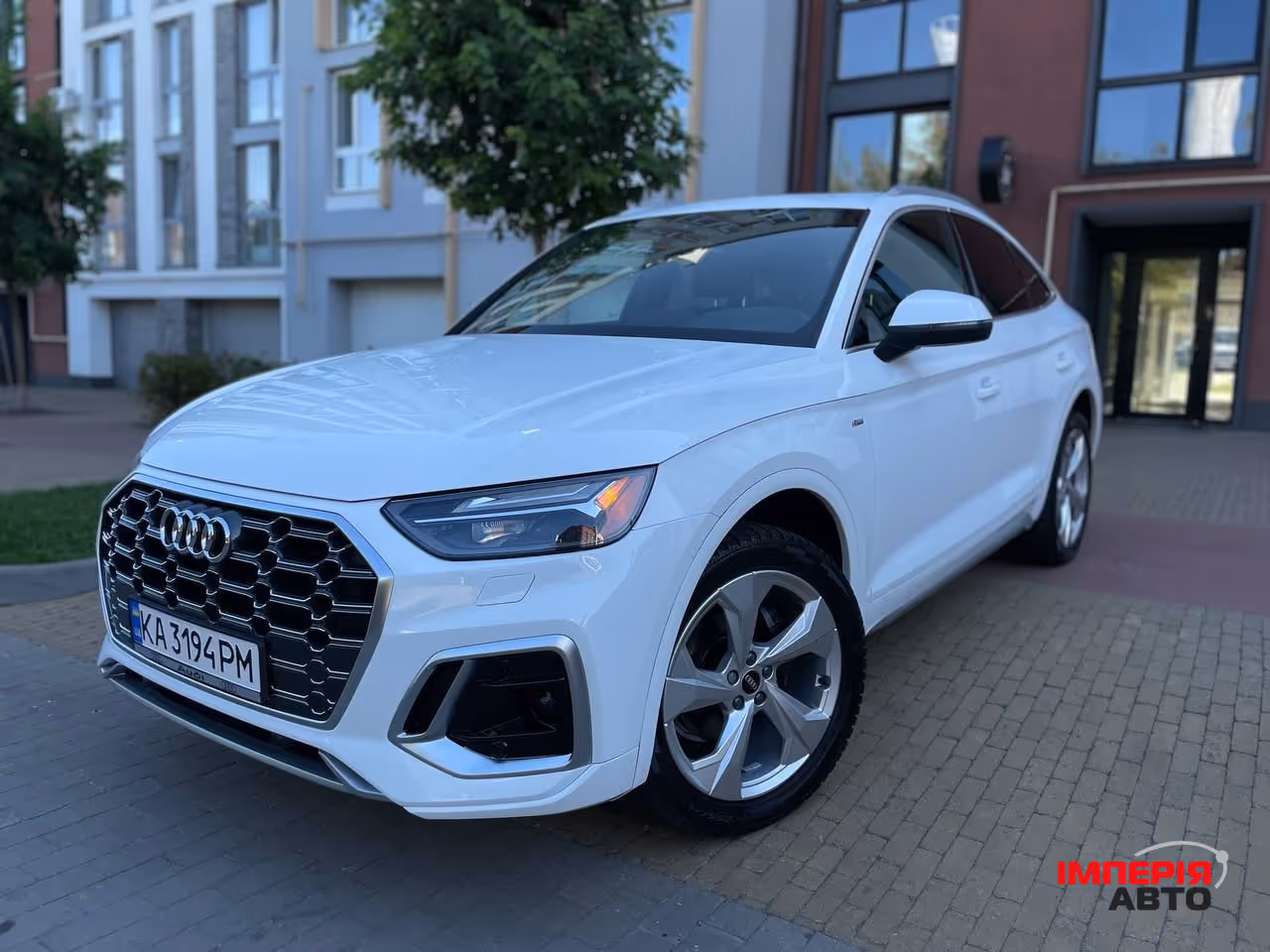 Audi Q5 Sportback - фото 1