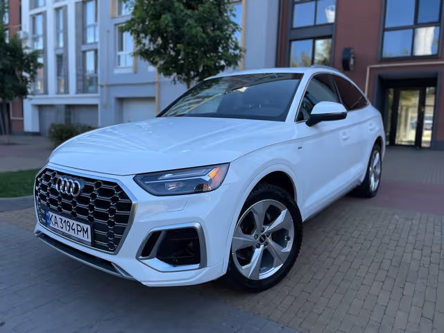 Audi Q5 Sportback - фото 1