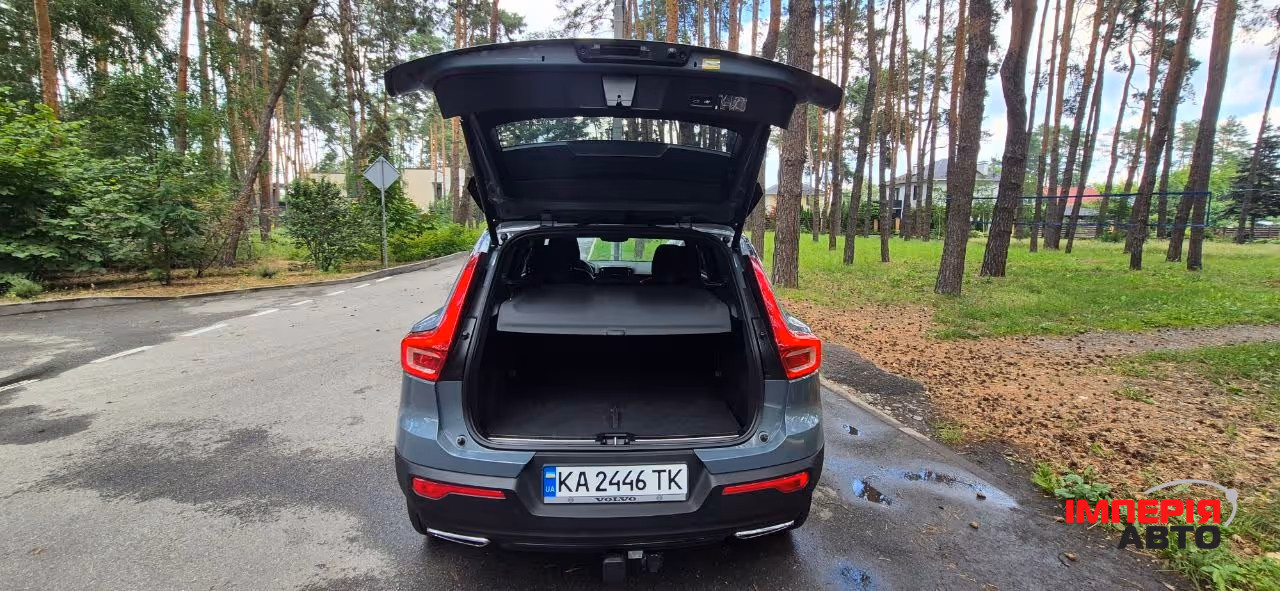 Volvo XC40 - фото 22