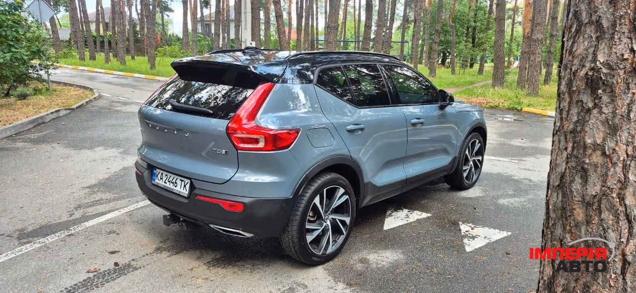 Volvo XC40 - фото 9