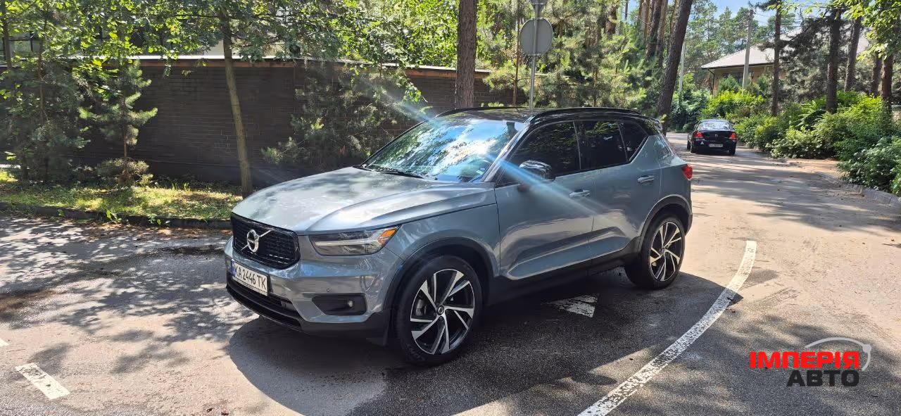 Volvo XC40 - фото 4