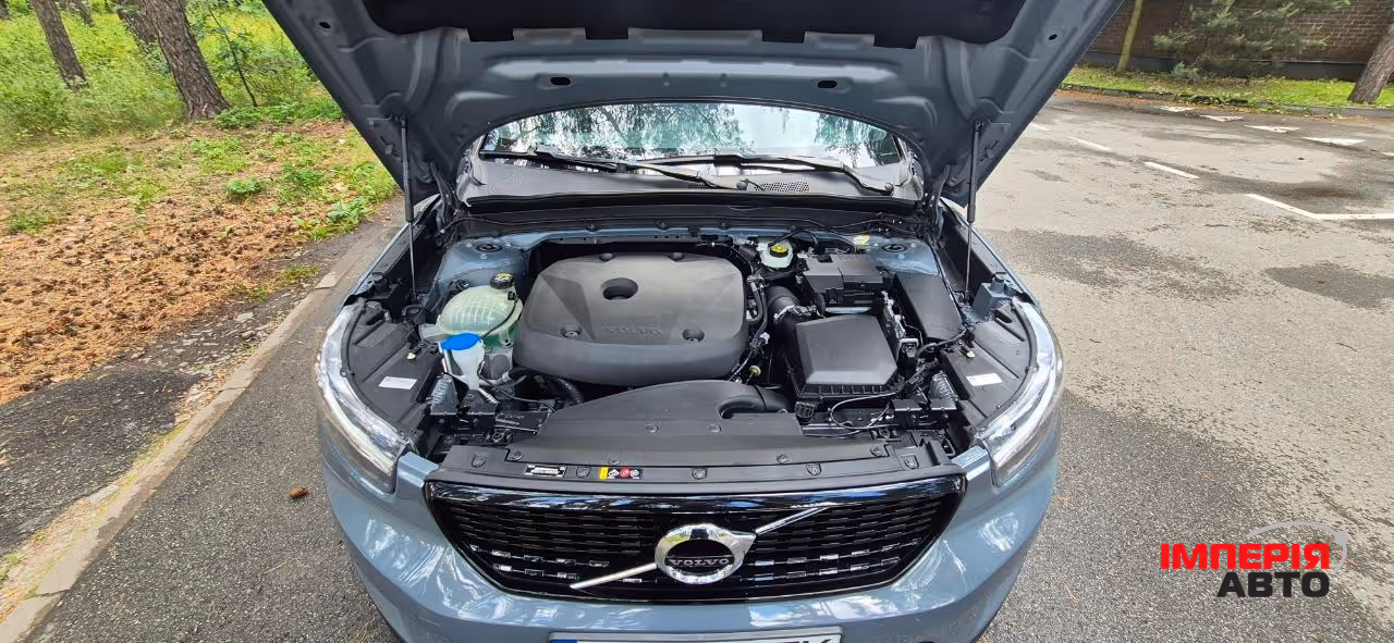 Volvo XC40 - фото 41