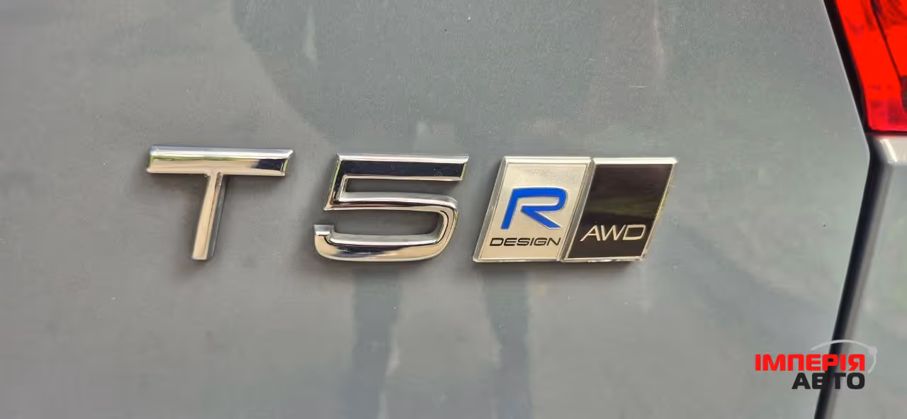 Volvo XC40 - фото 15