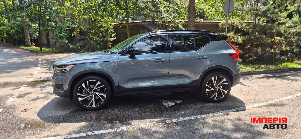 Volvo XC40 - фото 3