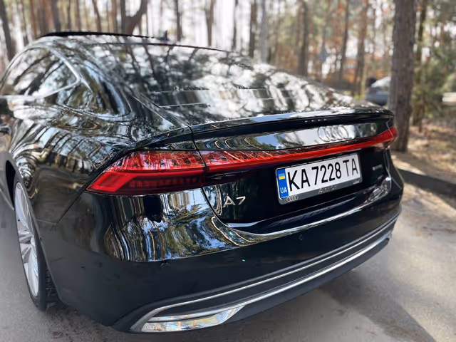 Audi A7 - фото 5