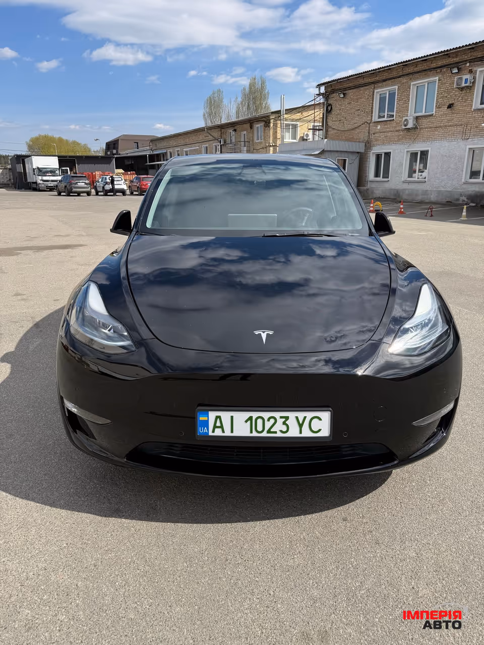 Tesla Model Y - фото 1