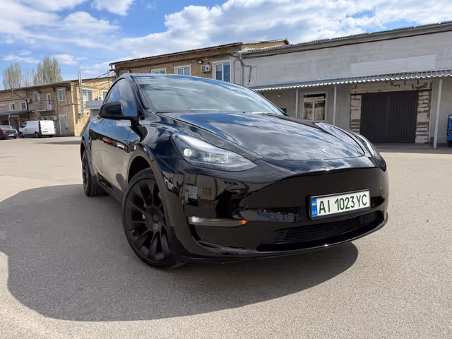 Tesla Model Y - фото 2