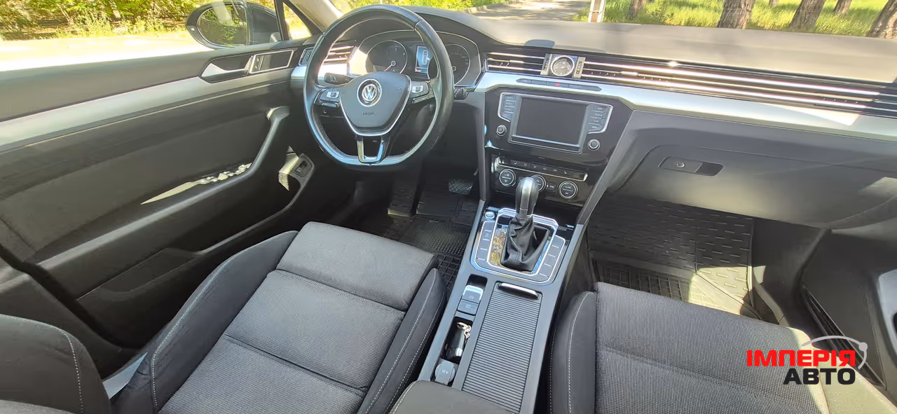 Volkswagen Passat - фото 26