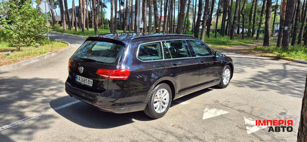 Volkswagen Passat - фото 4