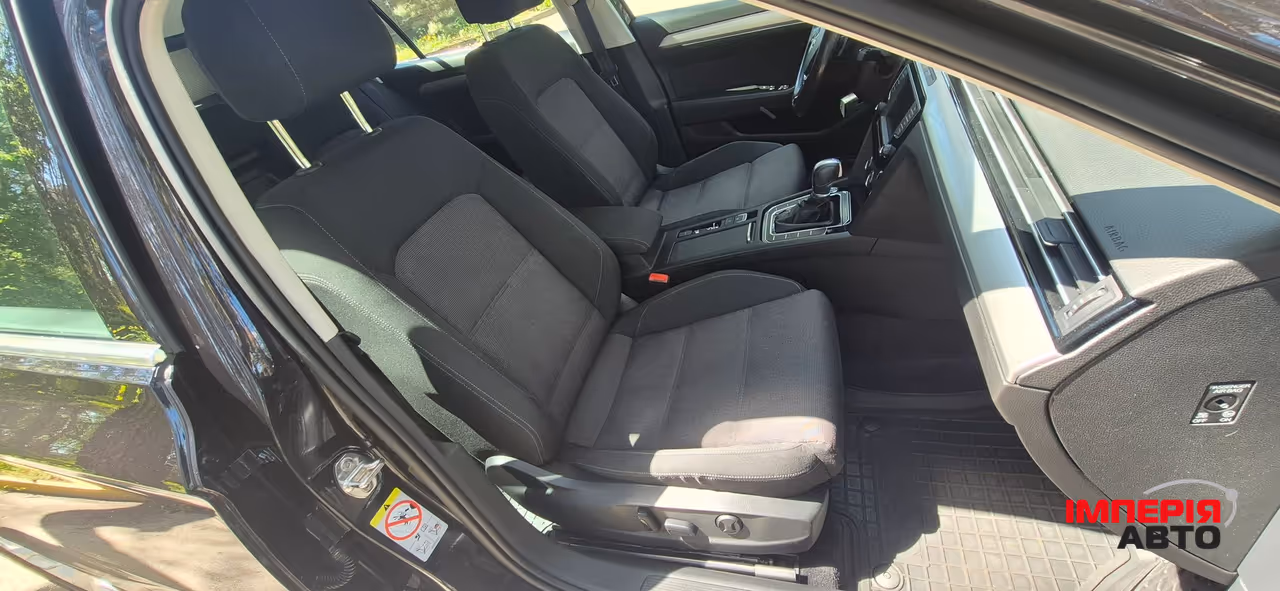 Volkswagen Passat - фото 25