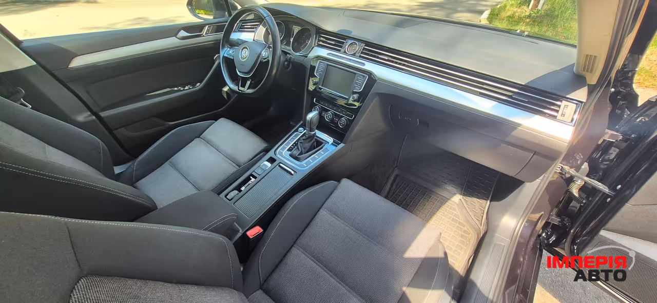 Volkswagen Passat - фото 24