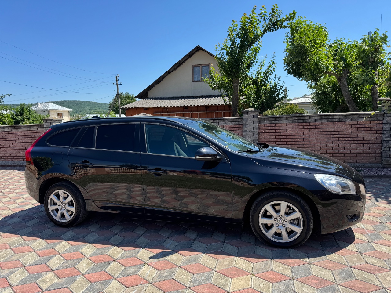 Volvo V60 - фото 15