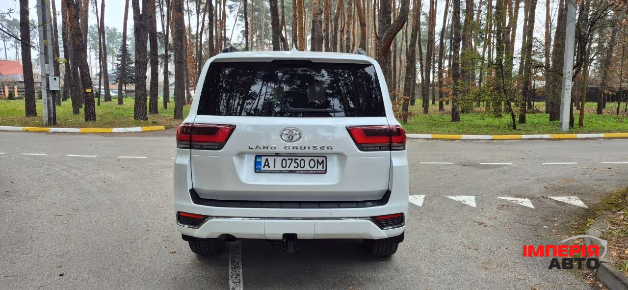 Toyota Land Cruiser - фото 7
