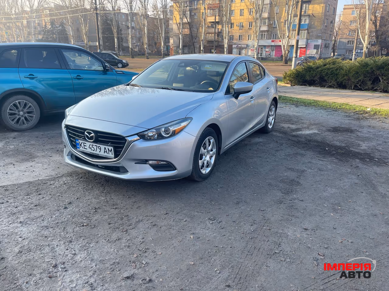 Mazda 3 - фото 2