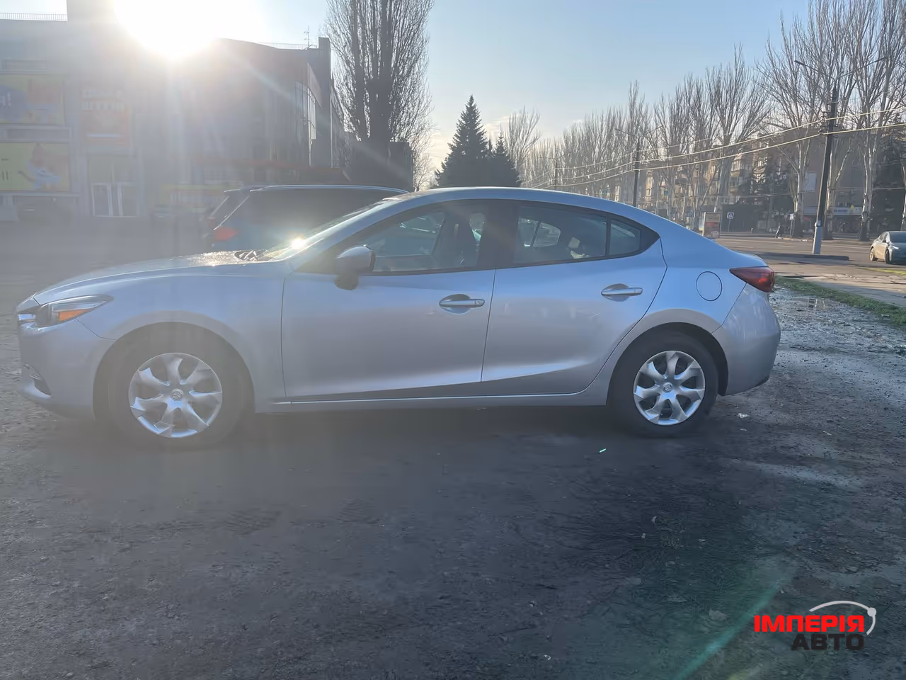 Mazda 3 - фото 4