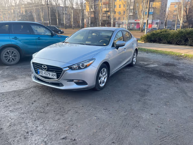 Mazda 3 - фото 2