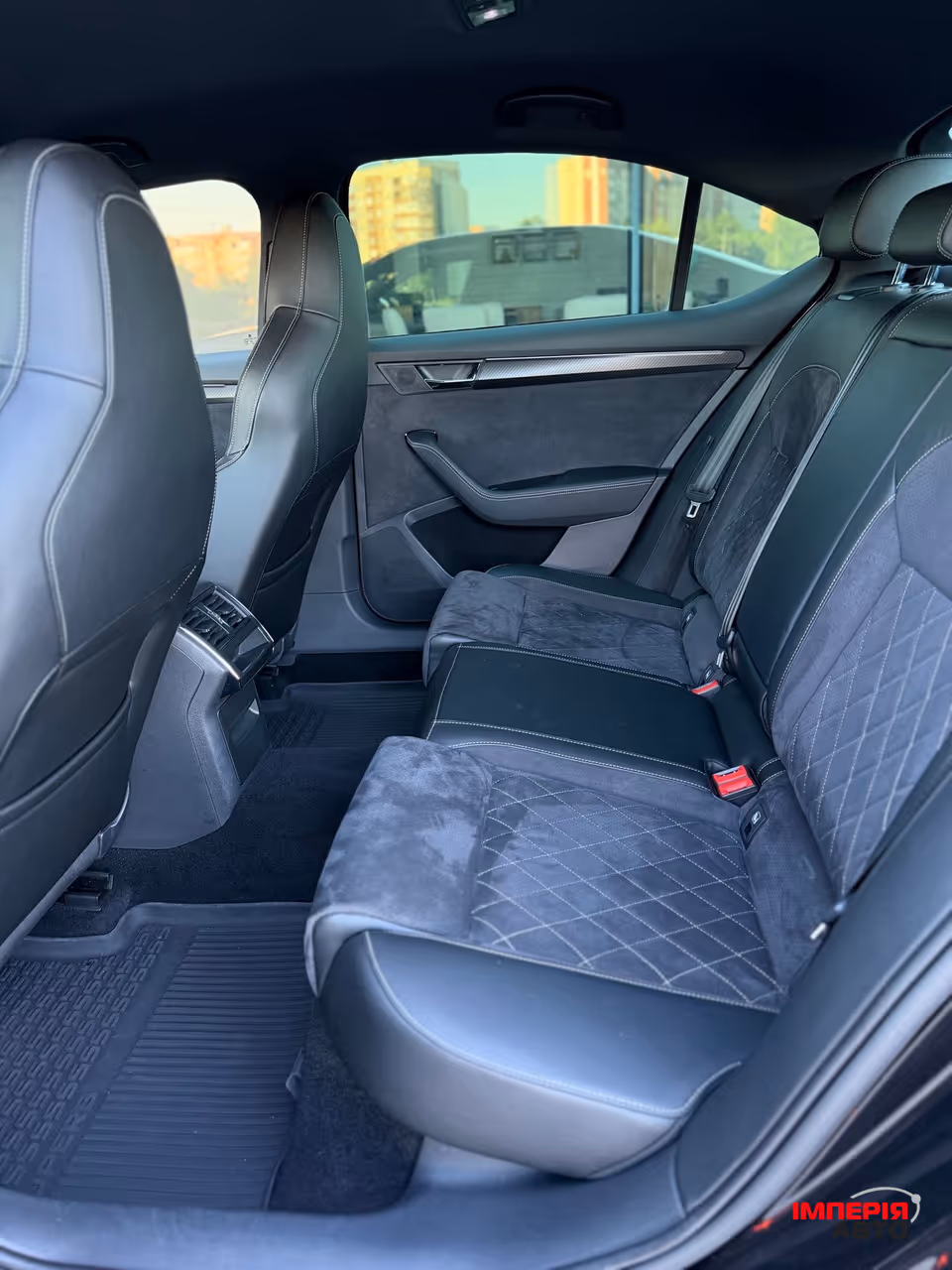 Skoda Superb - фото 32