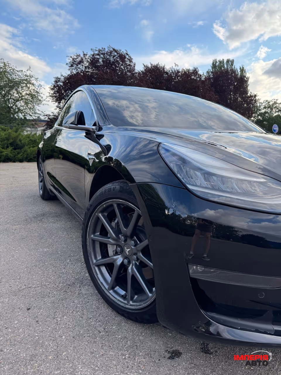 Tesla Model 3 - фото 10